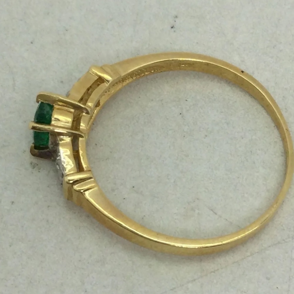 Ring - Picture 3 of 10